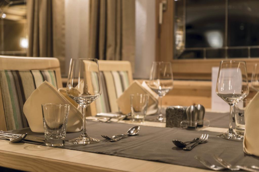 Hotel Des Alpes 삼나운 외부 사진