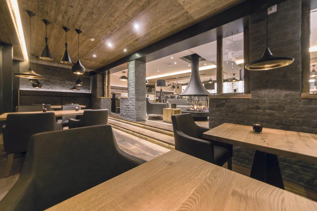 Hotel Des Alpes 삼나운 외부 사진