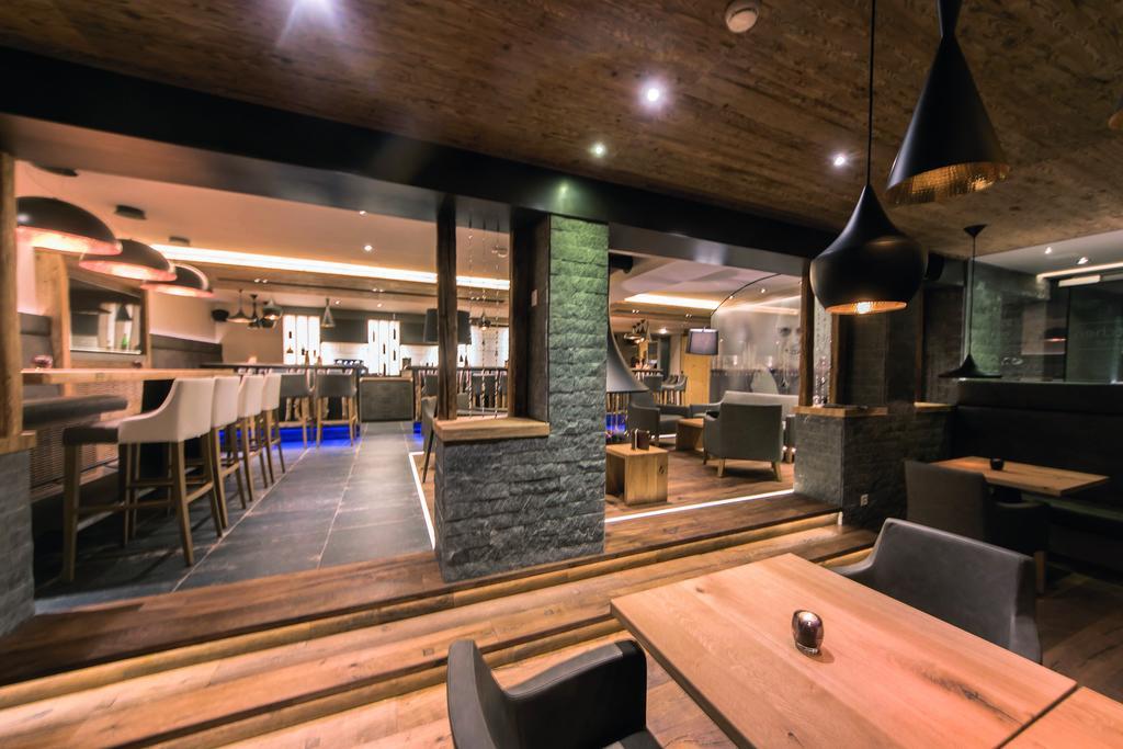 Hotel Des Alpes 삼나운 외부 사진
